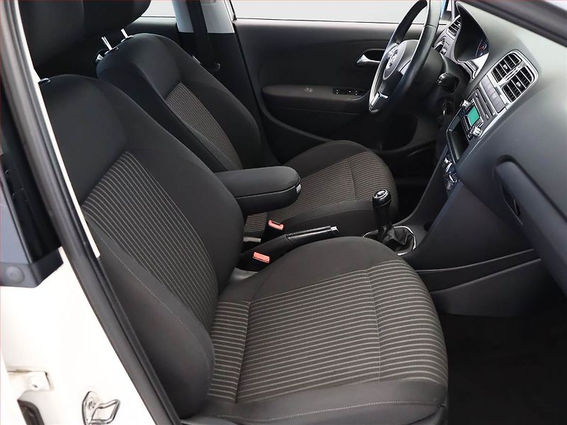 Volkswagen Polo (2013) Highline 1.2 TSI, Serv.kniha - fotka 7 z 15