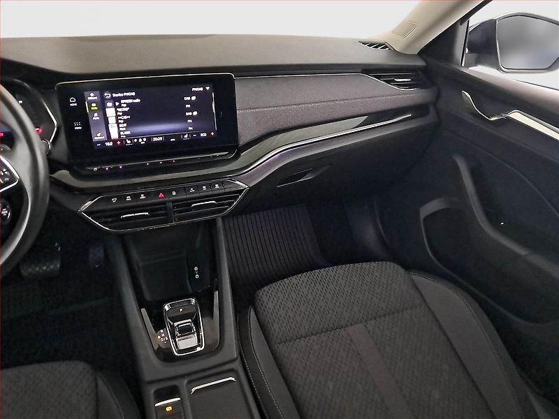Škoda Octavia (2021) Style 1.4 TSI iV - fotka 8 z 17