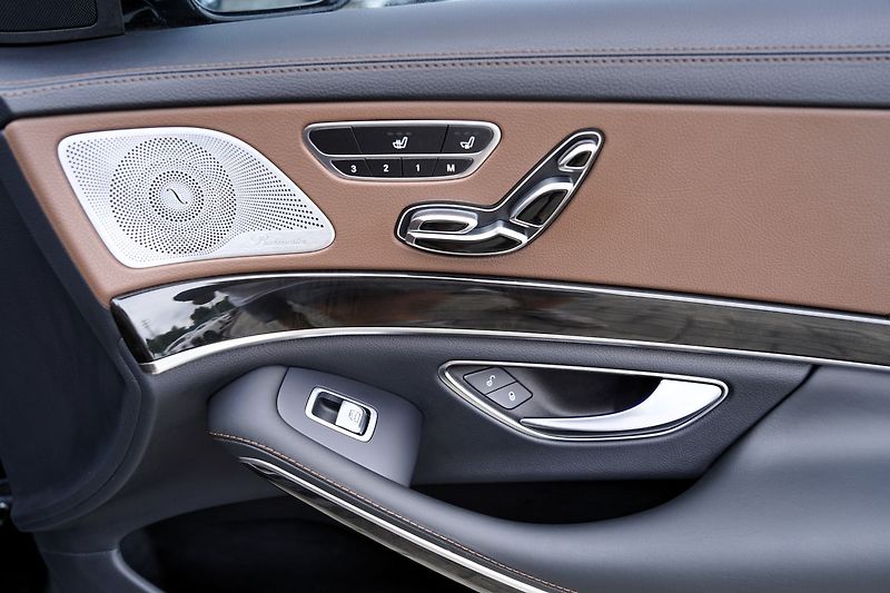 Mercedes-Benz Třídy S 350d AMG/Burmester/260 PS - fotka 24 z 47