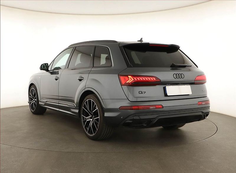Audi Q7 (2023) 50 TDI - fotka 4 z 20
