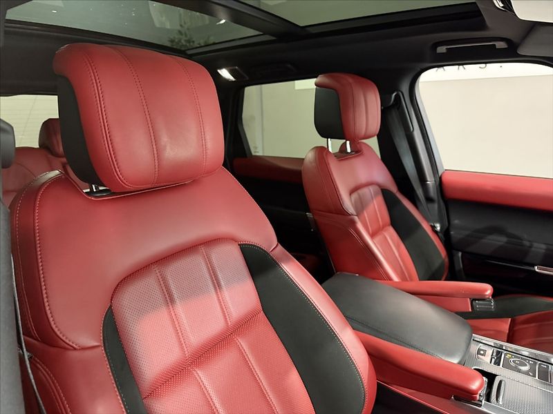 Land Rover Range Rover Sport 3,0   HSE 221KW MERIDIAN TOP - fotka 32 z 42
