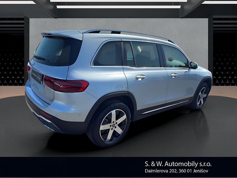 Mercedes-Benz GLB 180 d - fotka 5 z 26