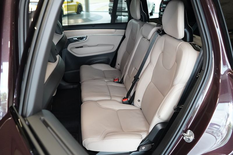 Volvo XC90 B5 AWD PLUS Dark, Vzduch, 360° - fotka 22 z 50