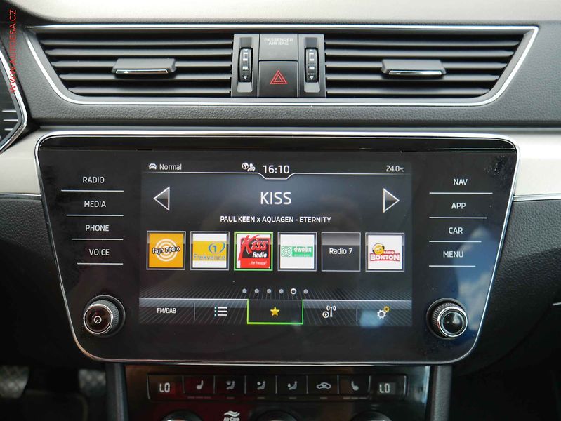 Škoda Superb (2022) 1.5 TSI, ČR, Style, LED - fotka 16 z 21