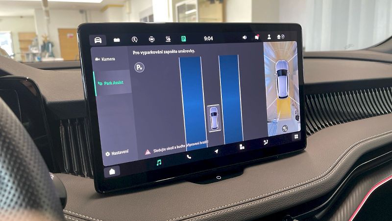 Škoda Superb (2025) kombi Sportline iV 1.5TSI 110k - fotka 13 z 37