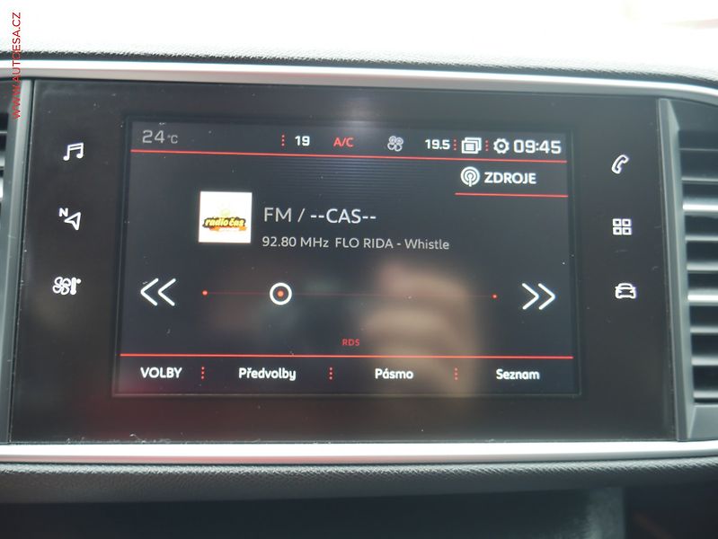 Peugeot 308 (2018) 1.2PT, GT Line, AT, LED - fotka 11 z 20
