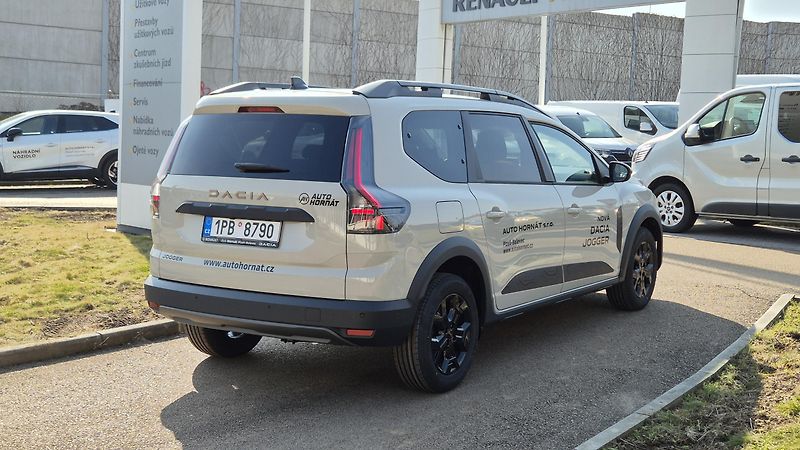 Dacia Jogger (2026) Extreme TCe 110 7 míst - fotka 3 z 11