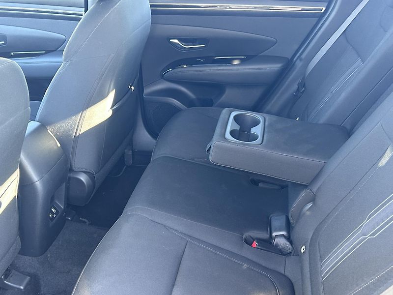 Hyundai Tucson 1.6 T-GDi Smart - fotka 19 z 38