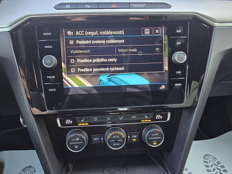 Volkswagen Arteon R-LINE 200kW KŮŽE NAVI KAMERA - fotka 37 z 49
