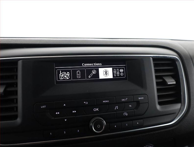 Peugeot Expert (2019) 2.0 BlueHDi, Bus, 8Míst, ČR - fotka 10 z 18