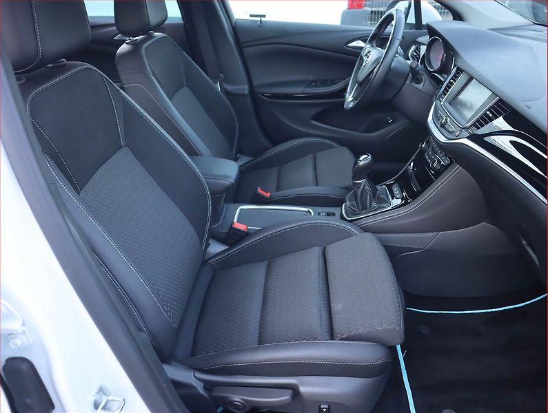 Opel Astra (2017) 1.4 T, Serv.kniha, Tempomat - fotka 9 z 19