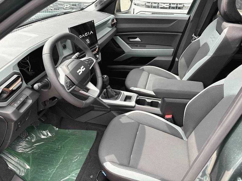 Dacia Bigster (2026) Extreme mild Hybrid 140 pobočk - fotka 5 z 9