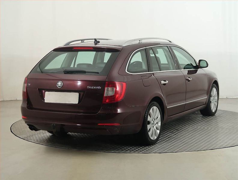 Škoda Superb (2010) Elegance 2.0 TDI, Automat - fotka 5 z 18