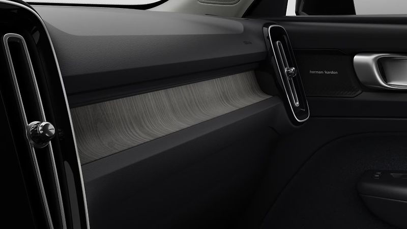 Volvo XC40 (2026) B4 AUT DARK PLUS - fotka 10 z 11