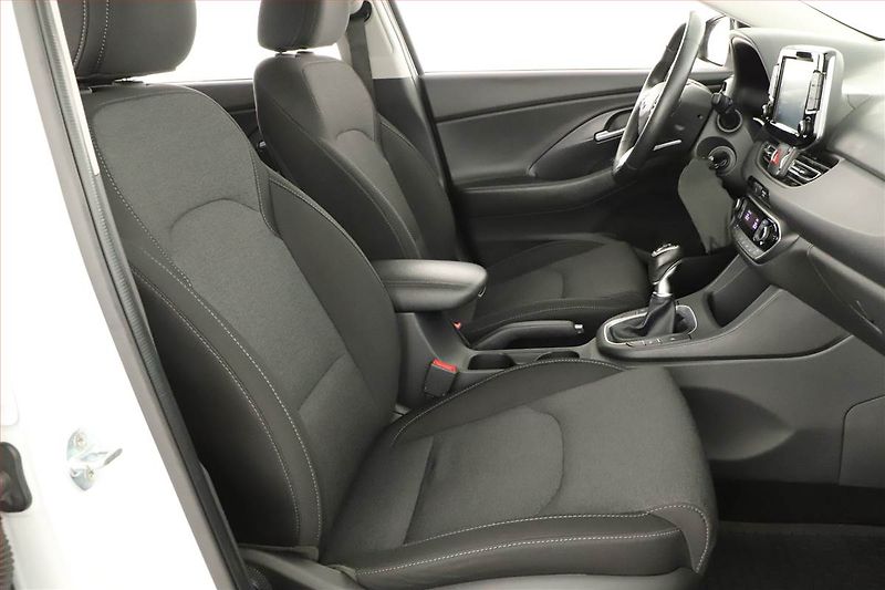 Hyundai i30 (2021) Smart 1.6 CRDi, ČR,1.maj - fotka 7 z 15
