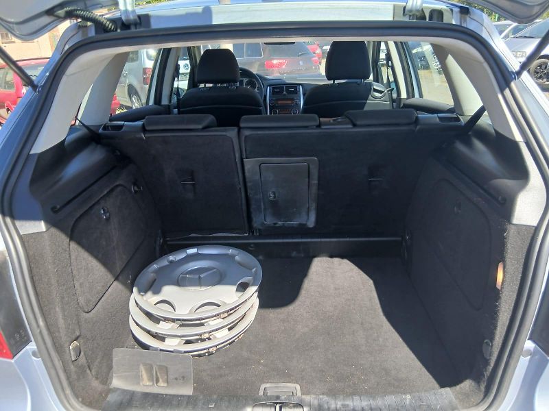 Mercedes-Benz Třídy B 170i, nová STK, celoroční pneu - fotka 31 z 36
