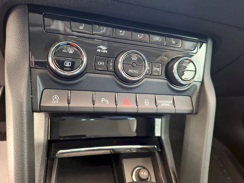 Škoda Karoq (2020) STYLE TSI 1.5/110KW 7AP - fotka 17 z 28