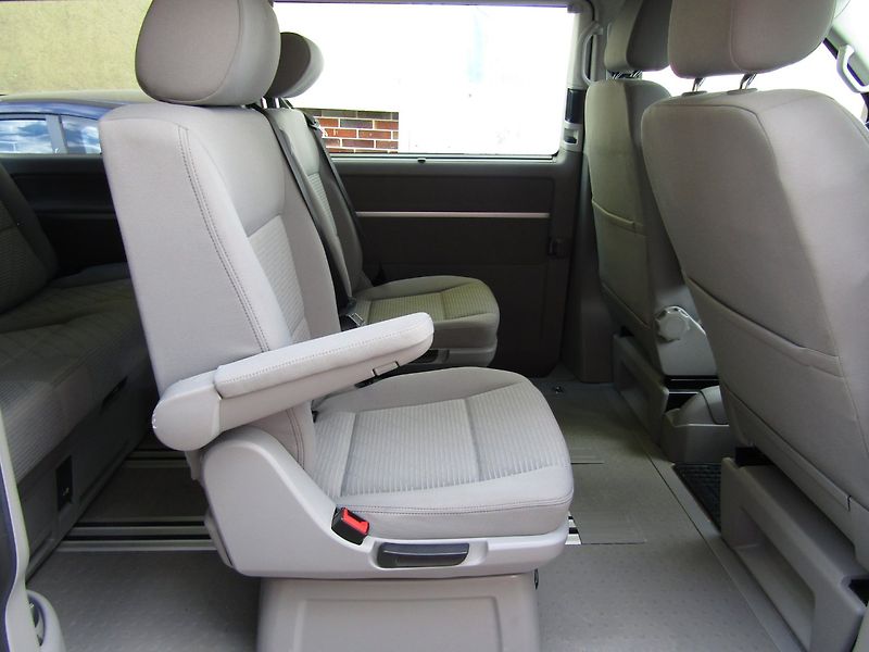Volkswagen Multivan (2015) 2.0 TDI 132kW DSG TOP QUALITY - fotka 23 z 43