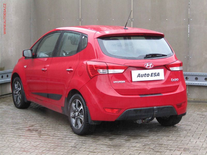 Hyundai ix20 (2015) 1.4 CVVT, ČR, AC, TZ - fotka 6 z 16
