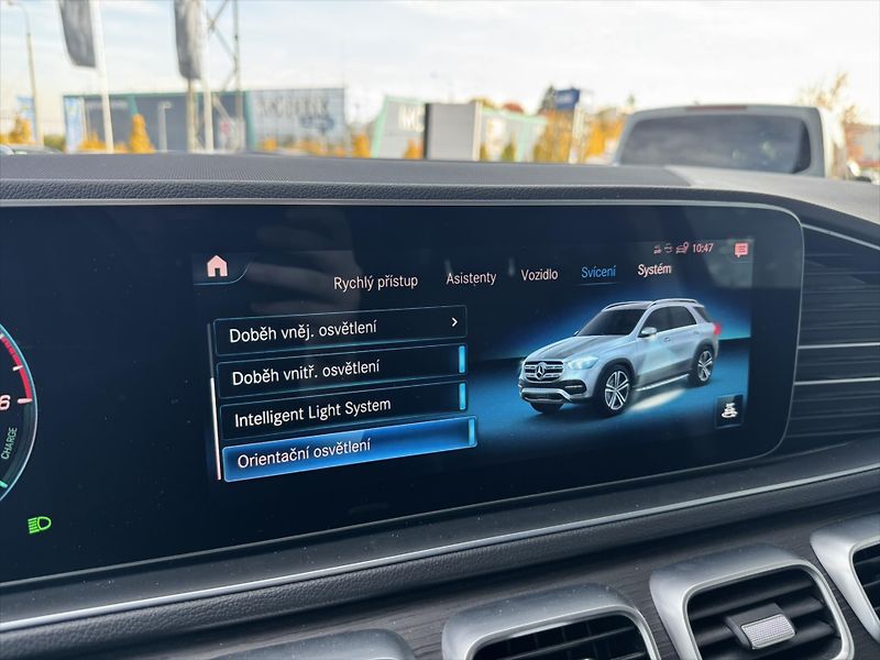 Mercedes-Benz GLE 350de 4MATIC - fotka 18 z 34