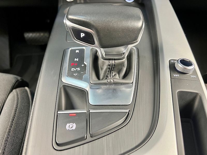 Audi A4 Allroad 2.0TDI QUATTRO, WEBASTO - fotka 21 z 26