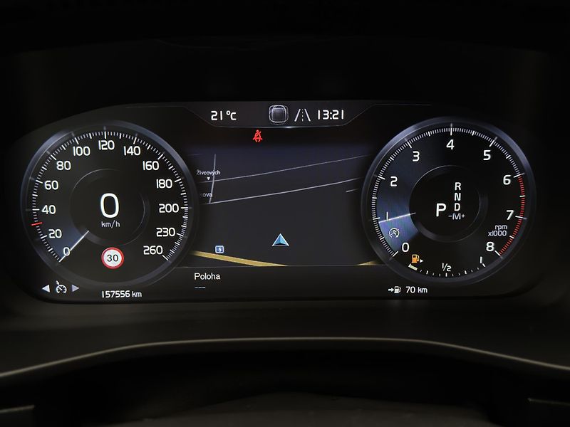 Volvo XC40 T4 MOMENTUM AUT - fotka 16 z 45