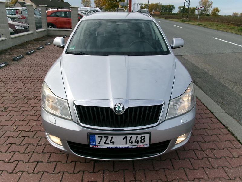 Škoda Octavia (2009) 1,4TSI KLIMA TEMP rozvody - fotka 2 z 32