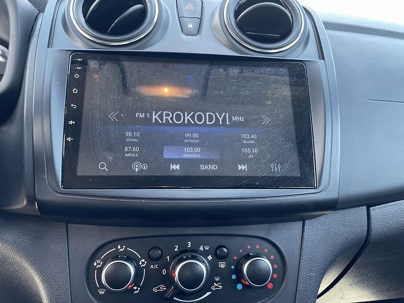 Dacia Logan (2018) 1.0 SCe,54kW,ČR,Klima - fotka 18 z 30