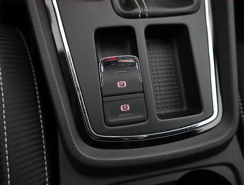 Seat Leon (2017) 2.0 TSI Cupra 300 - fotka 17 z 20
