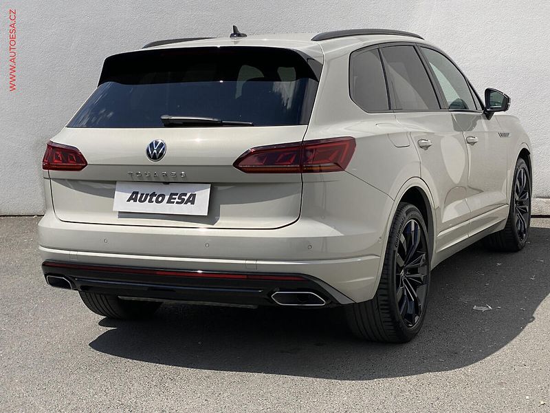 Volkswagen Touareg (2021) 3.0 TDi 4x4, 1.maj,ČR, R - fotka 4 z 32