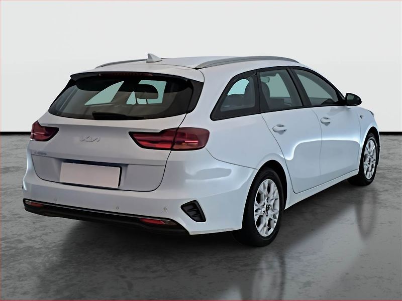 Kia Ceed (2022) 1.5 T-GDI, ČR,1.maj - fotka 5 z 17