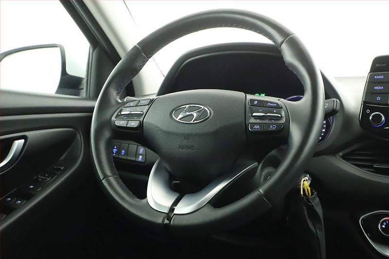Hyundai i30 (2021) 1.0 T-GDI, ČR,1.maj - fotka 8 z 18