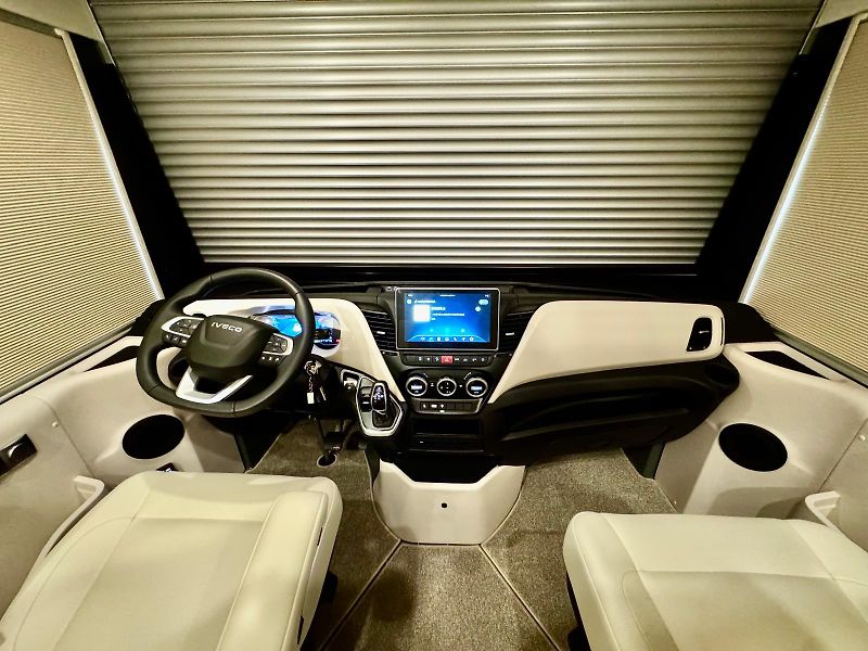 Phoenix (2026) MaXi-Liner 8500 LX *REZERVACE* - fotka 14 z 26