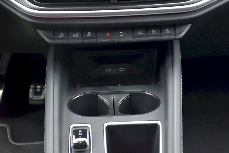 Škoda Elroq (2026) Sportline 85 - fotka 10 z 35