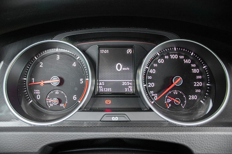 Volkswagen Golf - fotka 16 z 29