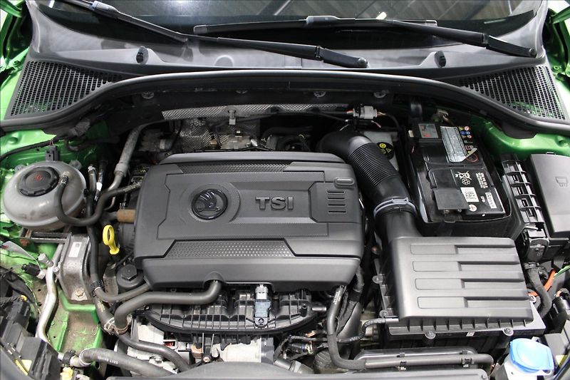 Škoda Octavia 2,0 TSI RS 1.majitel - fotka 7 z 30