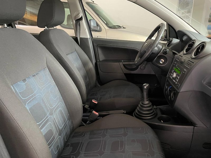 Ford Fiesta (2006) Trend 1.3 Duratec 44kW - fotka 20 z 22