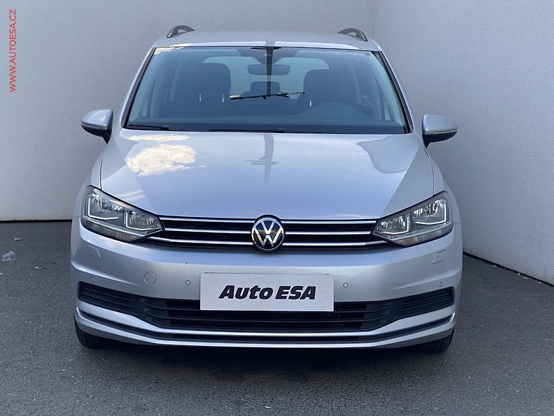 Volkswagen Touran (2022) 2.0 TDi, Comfortline, DSG - fotka 2 z 17