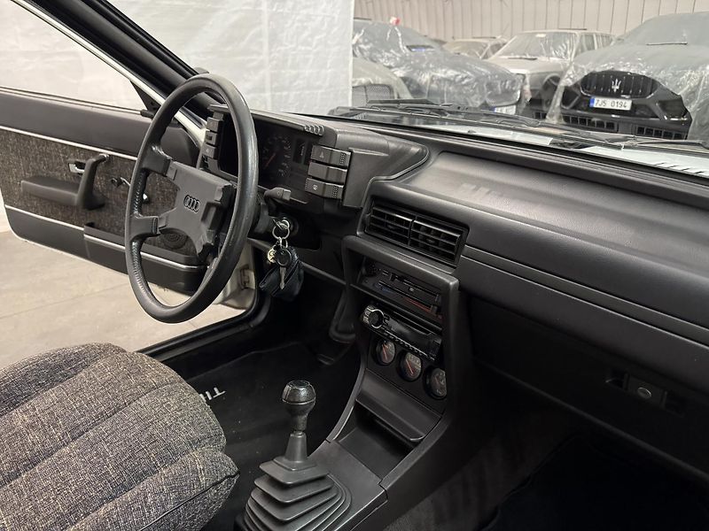 Audi Coupé (1983) GT 2.2i 1983 - fotka 18 z 35