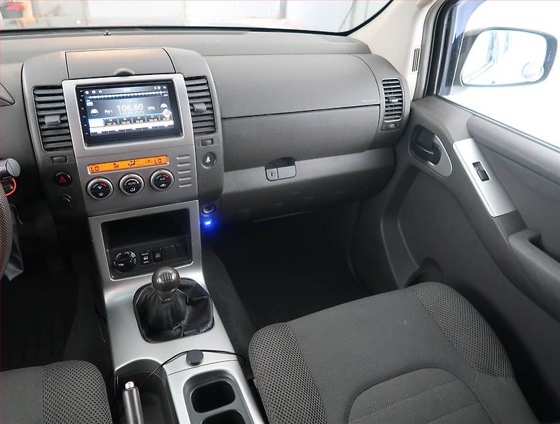 Nissan Pathfinder (2006) 2.5 dCi , 4X4 - fotka 8 z 18
