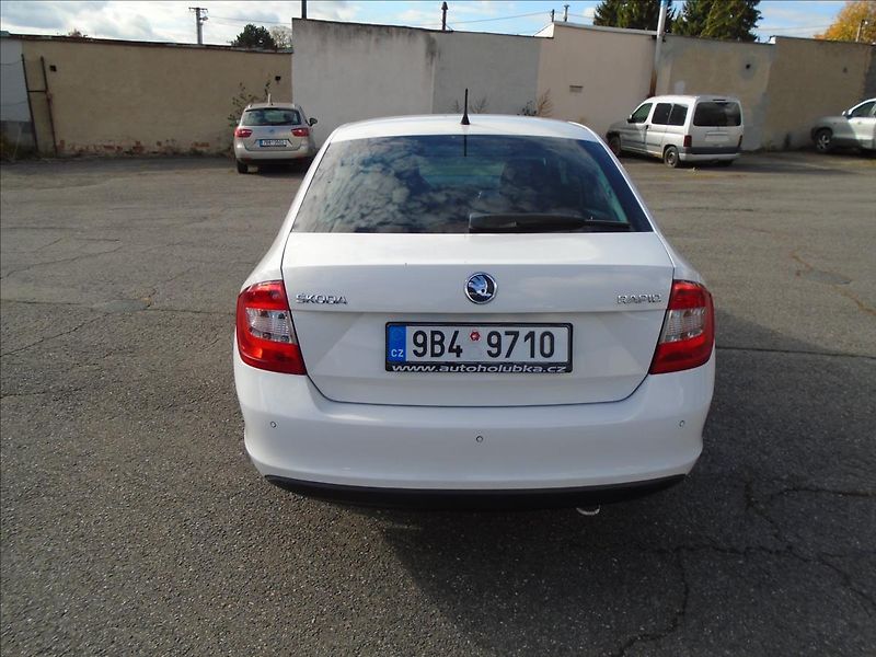 Škoda Rapid 1,2 - fotka 7 z 25