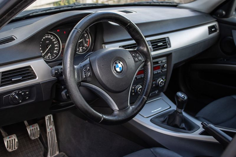BMW Řada 3 - fotka 13 z 27