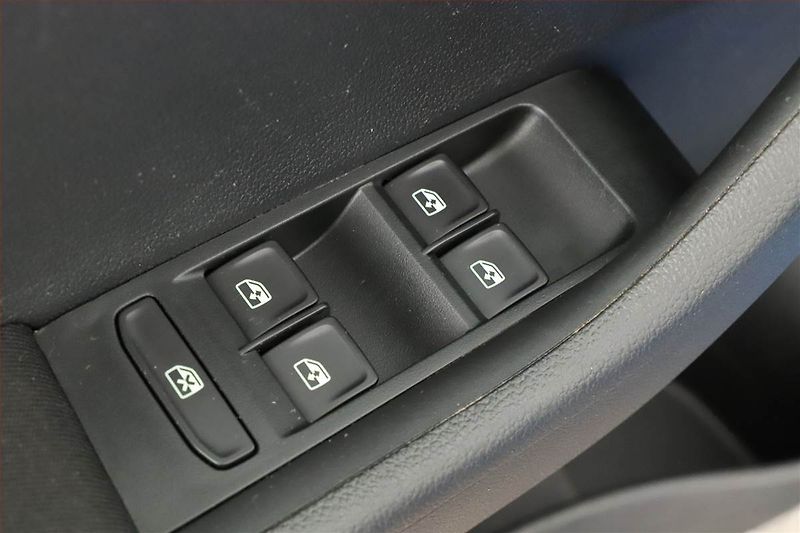Škoda Fabia (2019) Style 1.0 TSI, Navi, Tempomat - fotka 9 z 19