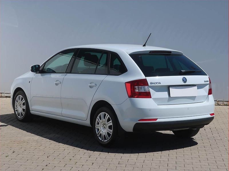 Škoda Rapid (2014) Spaceback 1.2 TSI, Tempomat - fotka 4 z 15