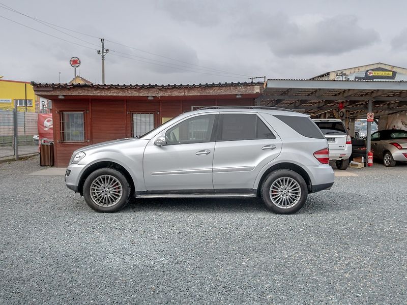Mercedes-Benz Třídy M (2006) 350D 165KW 4Matic – KŮŽE - fotka 8 z 40