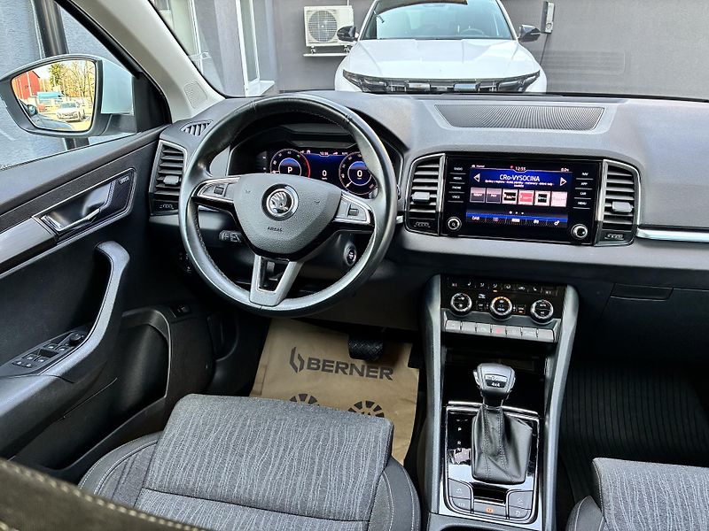 Škoda Karoq 110 kW Style 4x4 DSG 1.MAJITEL - fotka 17 z 38