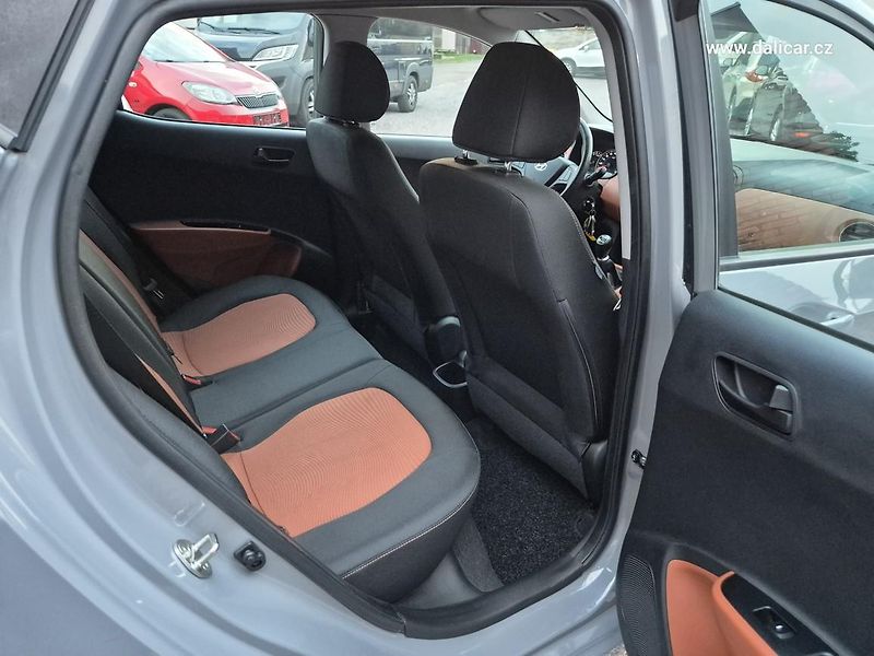 Hyundai i10 (2013) 1.2i 64 KW Klima FIFA Edice - fotka 40 z 53