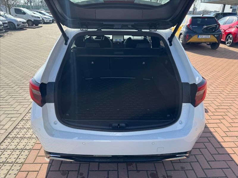 Toyota Corolla 1,8 1.8l HEV Style - fotka 7 z 12