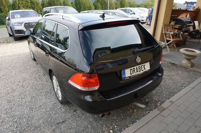 Volkswagen Golf Variant (2011) 2,0 - fotka 5 z 25