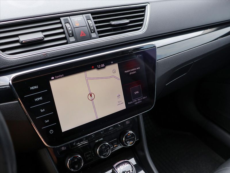 Škoda Superb 2,0 TDI 140kW 4x4 DSG L&K CZ - fotka 23 z 38